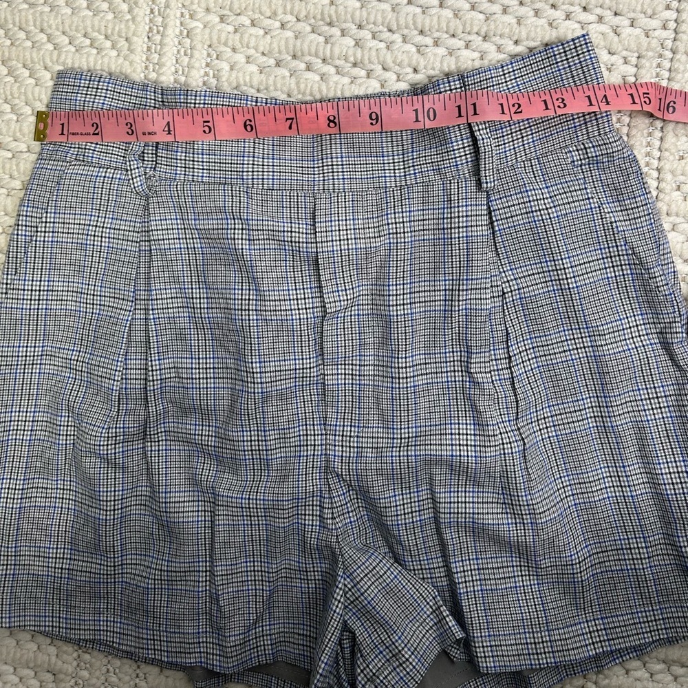 Forever 21 Gray High Waist elastic Tailored Shorts size Medium with tie belt - Picture 5 of 7